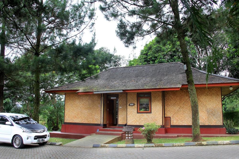 Sari Ater Hotel & Resort Ciater Buitenkant foto