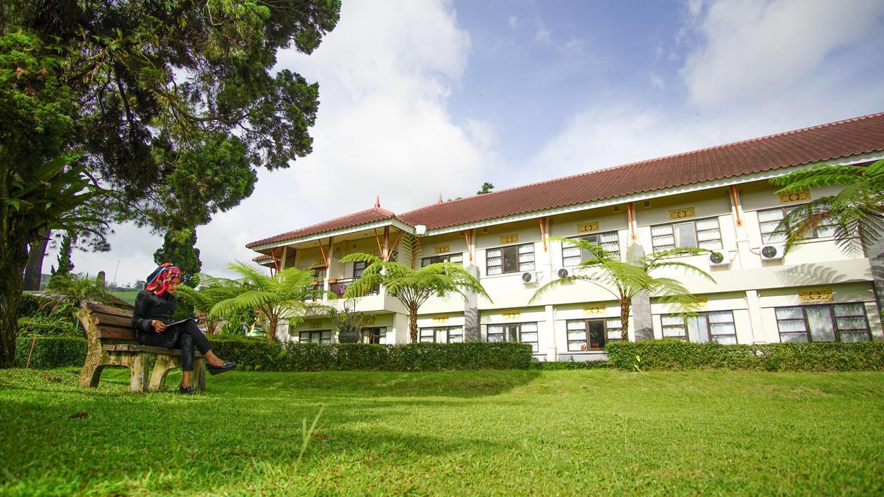 Sari Ater Hotel & Resort Ciater Buitenkant foto